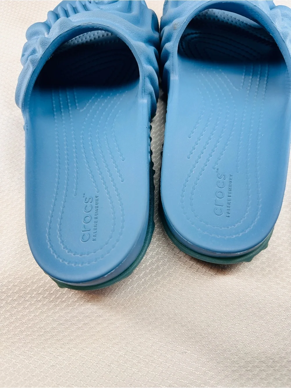 CROCS Kids Blue Ruffle Slide Sandals